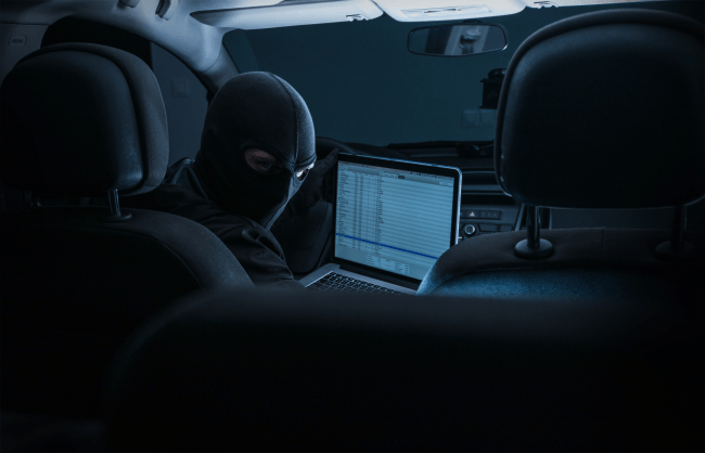 Hacking af indre bilsystemer