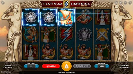 Dette er Platinum Lightning Deluxe spillemaskine fra kasinospiludbyderen BetSoft.