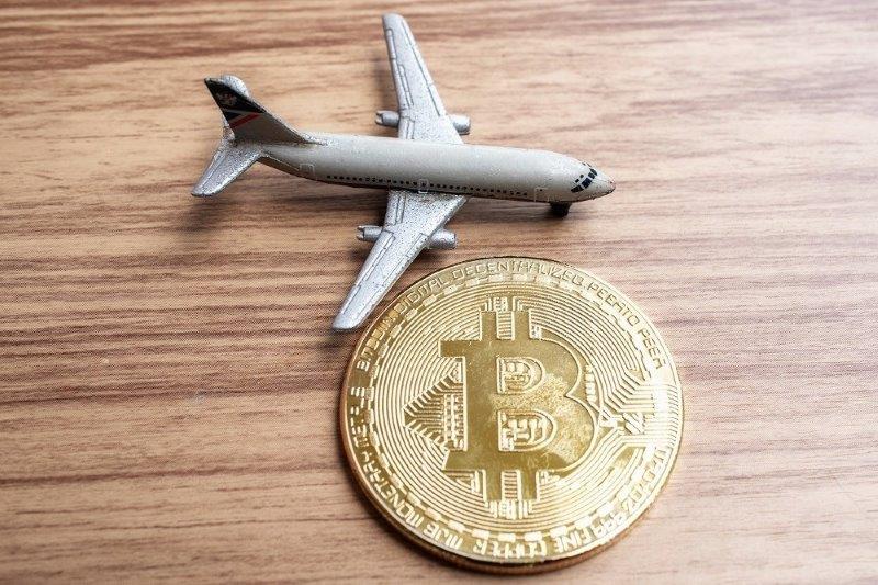 Lentoyhtiöt, jotka hyväksyvät Bitcoinin